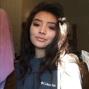 Meet your Posher, Deandra